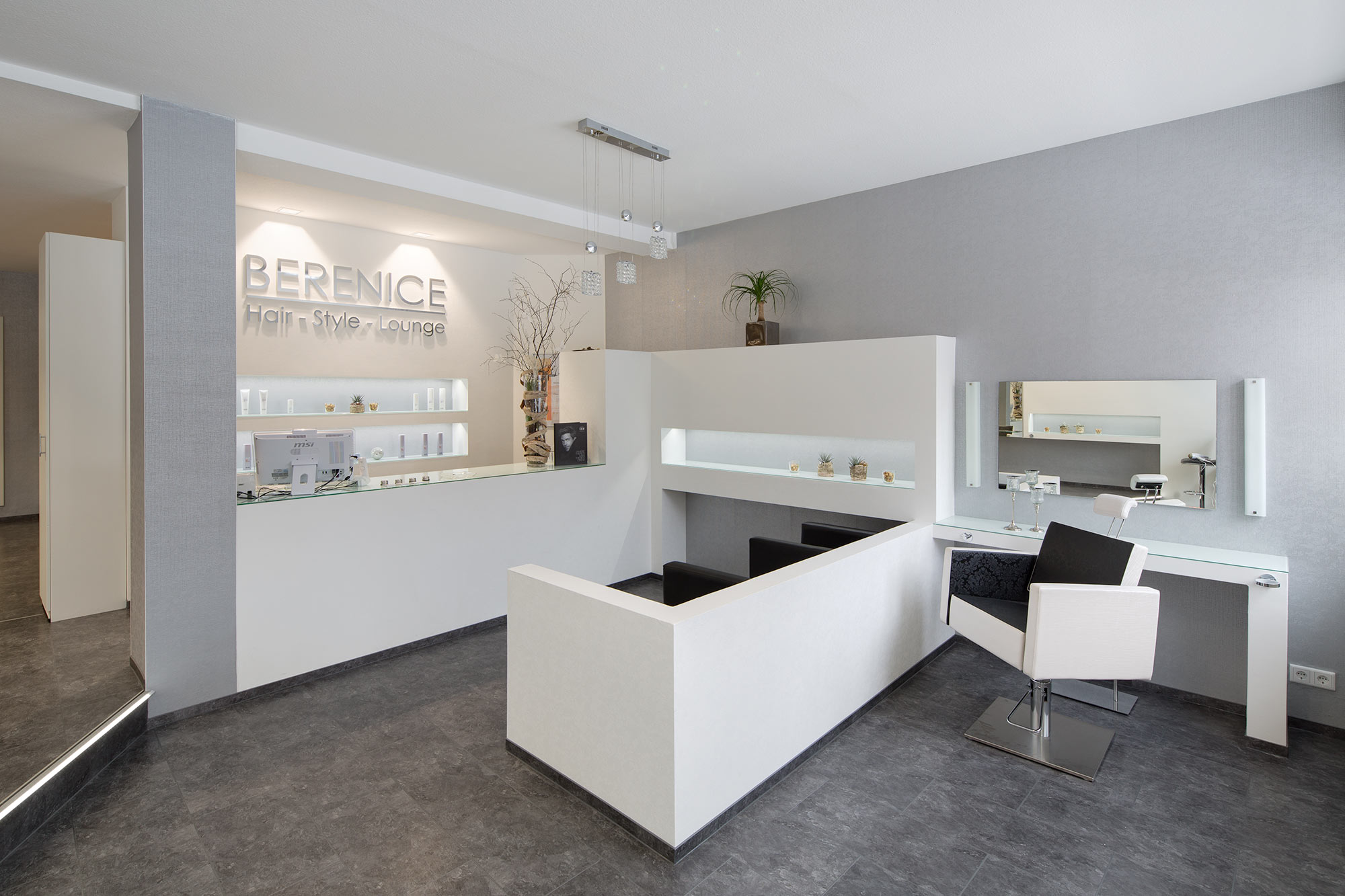 Werbeagentur aus Nordhausen/Thüringen für Grafikdesign und Webseiten: Innenarchitektur des Friseursalons BERENICE in Bad Langensalza